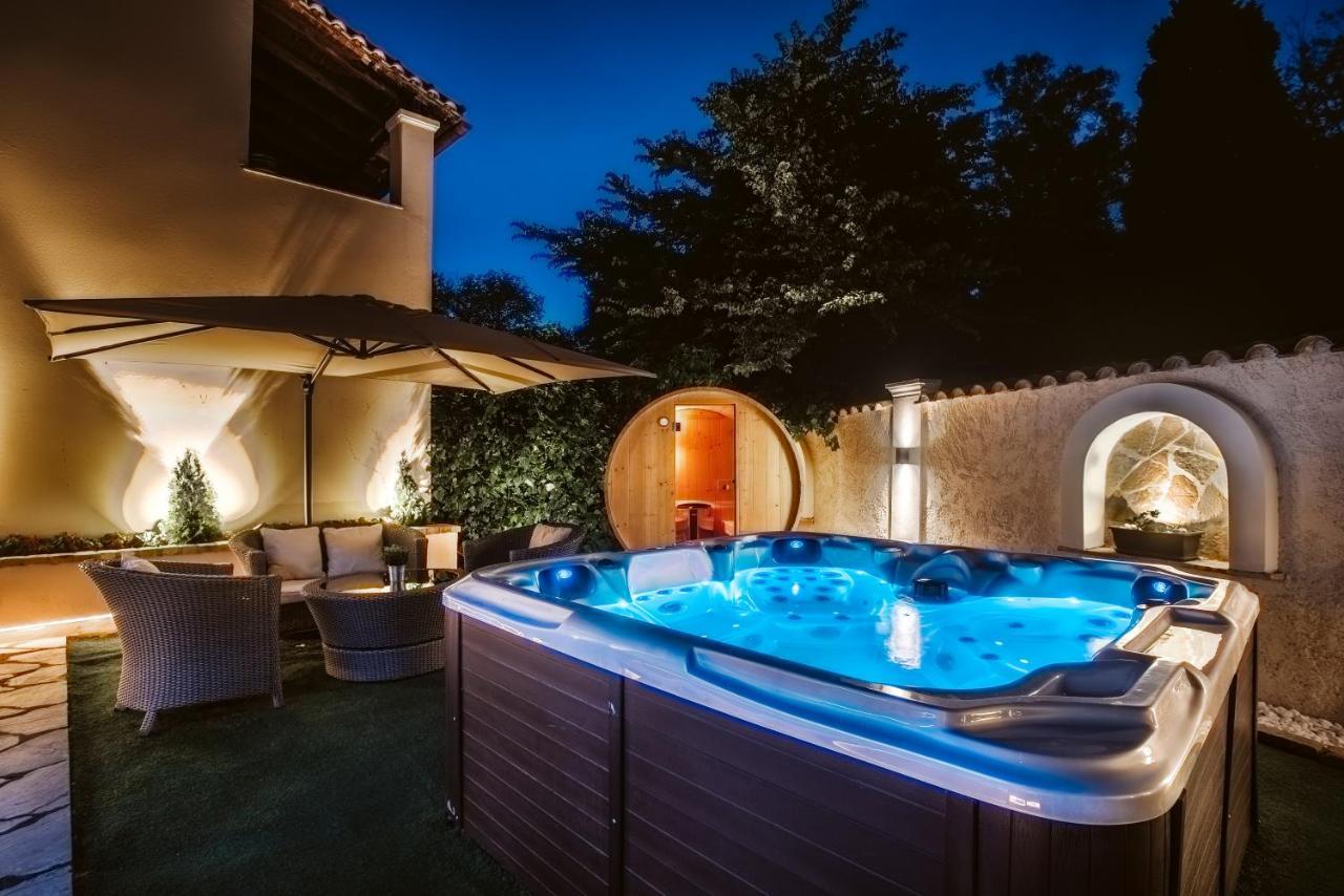 Villa Butterfly - Heated Private Pool & Jacuzzi Alepou Exterior photo